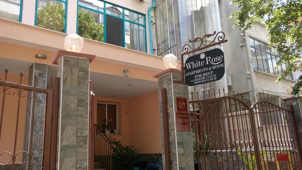 בורגאס White Rose Guest Rooms מראה חיצוני תמונה